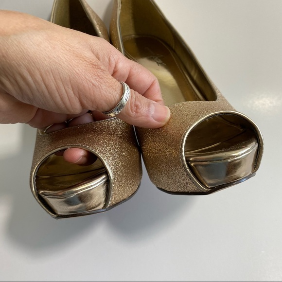 Gold Glittery Stiletto Jacqueline Ferrar Open Toe Heels Sz 7 - Picture 9 of 10